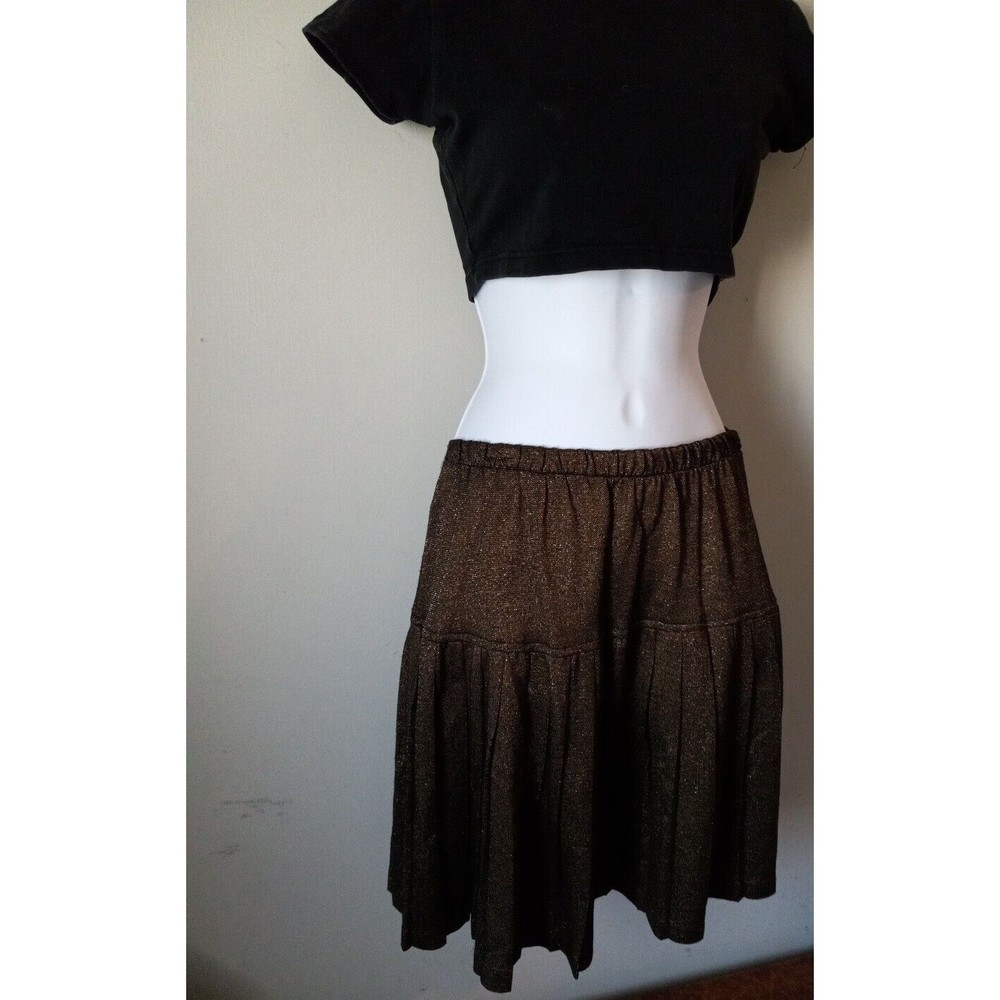 M.J. Carroll Gold Metallic skirt Size medium Pleated Elastic waist